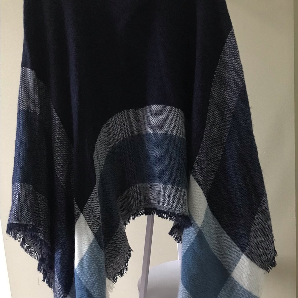 Turtleneck shawl